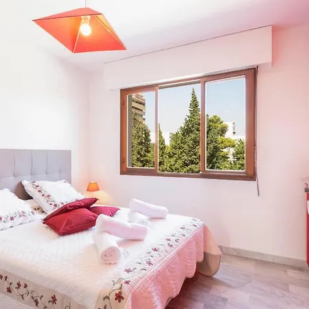 Quiet With Pool And Sea View Appartement Antibes