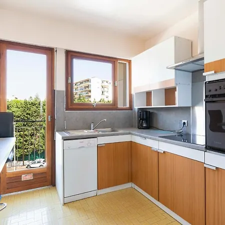 Quiet With Pool And Sea View Appartement Antibes