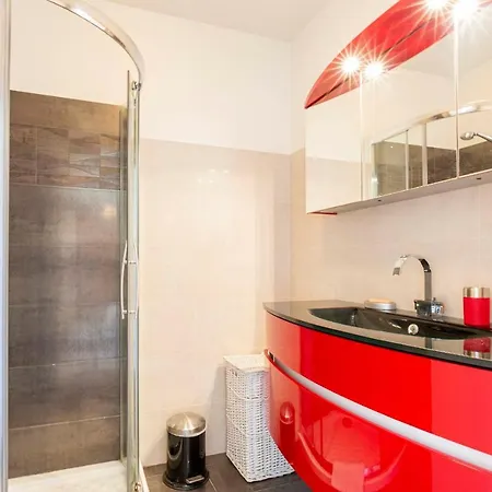 Quiet With Pool And Sea View Appartement Antibes